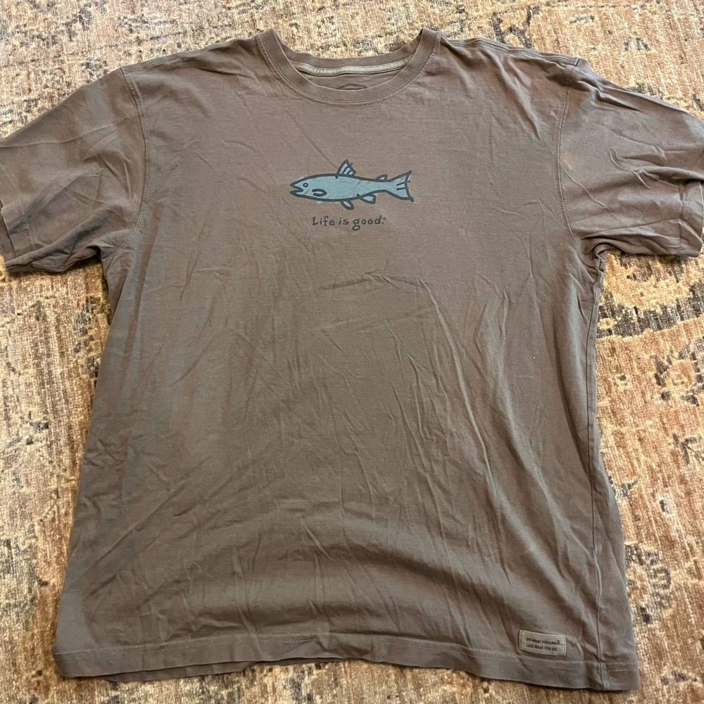 Life is Good Fish T-shirt- Size L